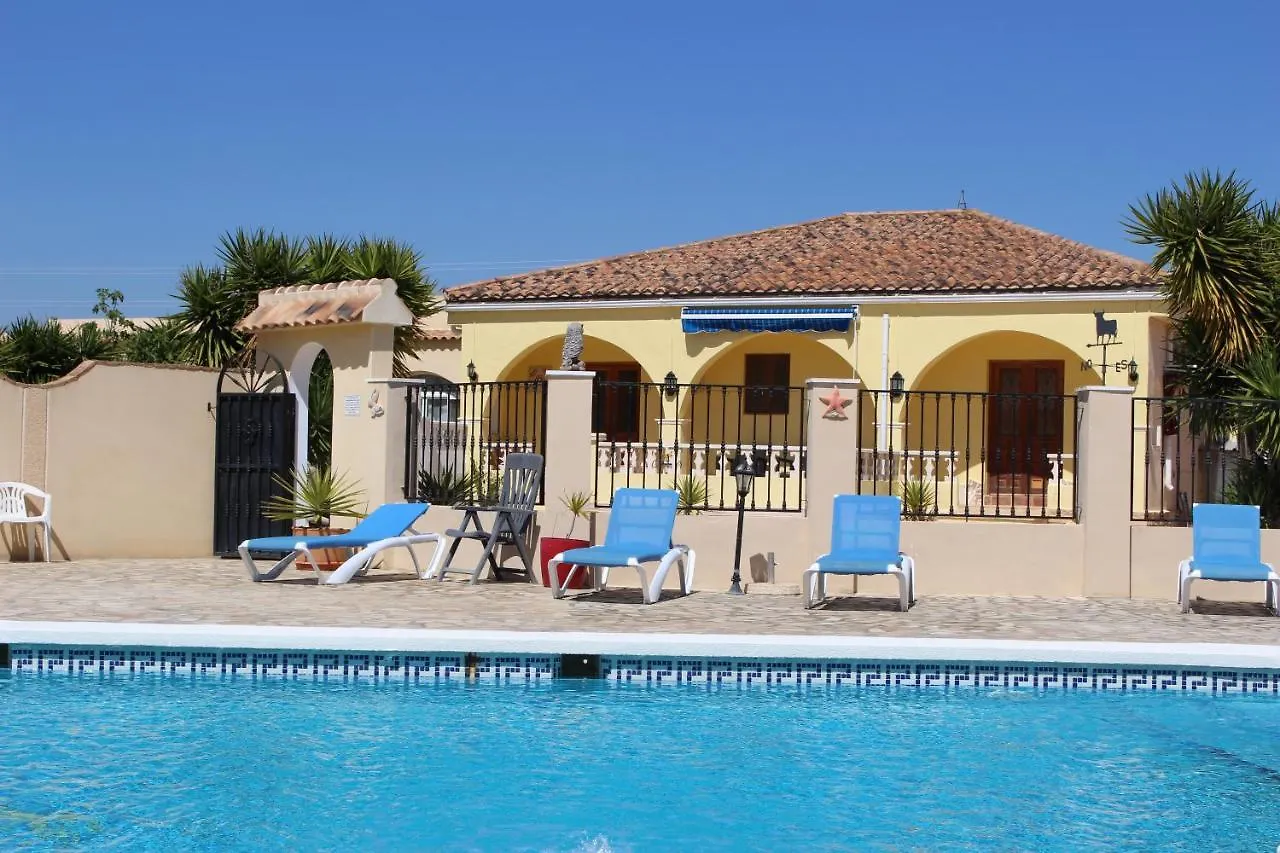 Casa Mari - Fabulous Semi-Detached Villa With Swimming Pool, Tennis Court And Huge Gardens Turre