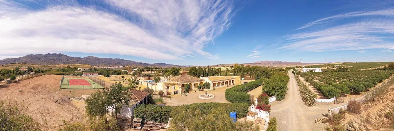 Casa Mari - Fabulous Semi-Detached Villa With Swimming Pool, Tennis Court And Huge Gardens Turre