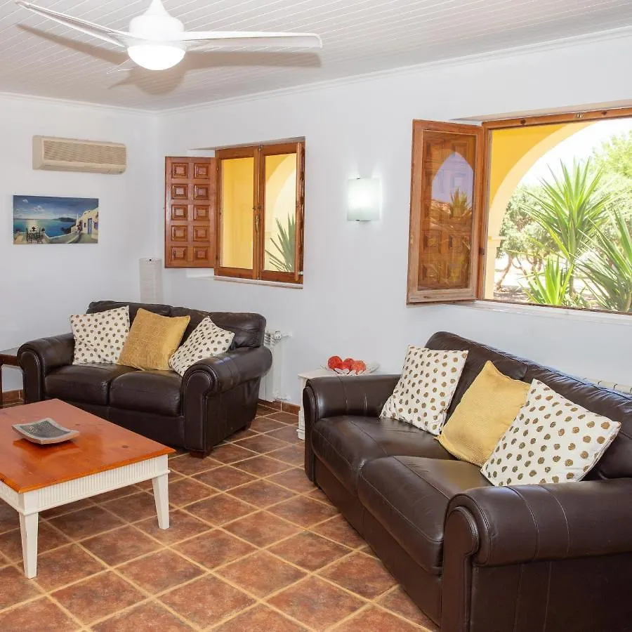 Casa Mari - Fabulous Semi-Detached Villa With Swimming Pool, Tennis Court And Huge Gardens Turre